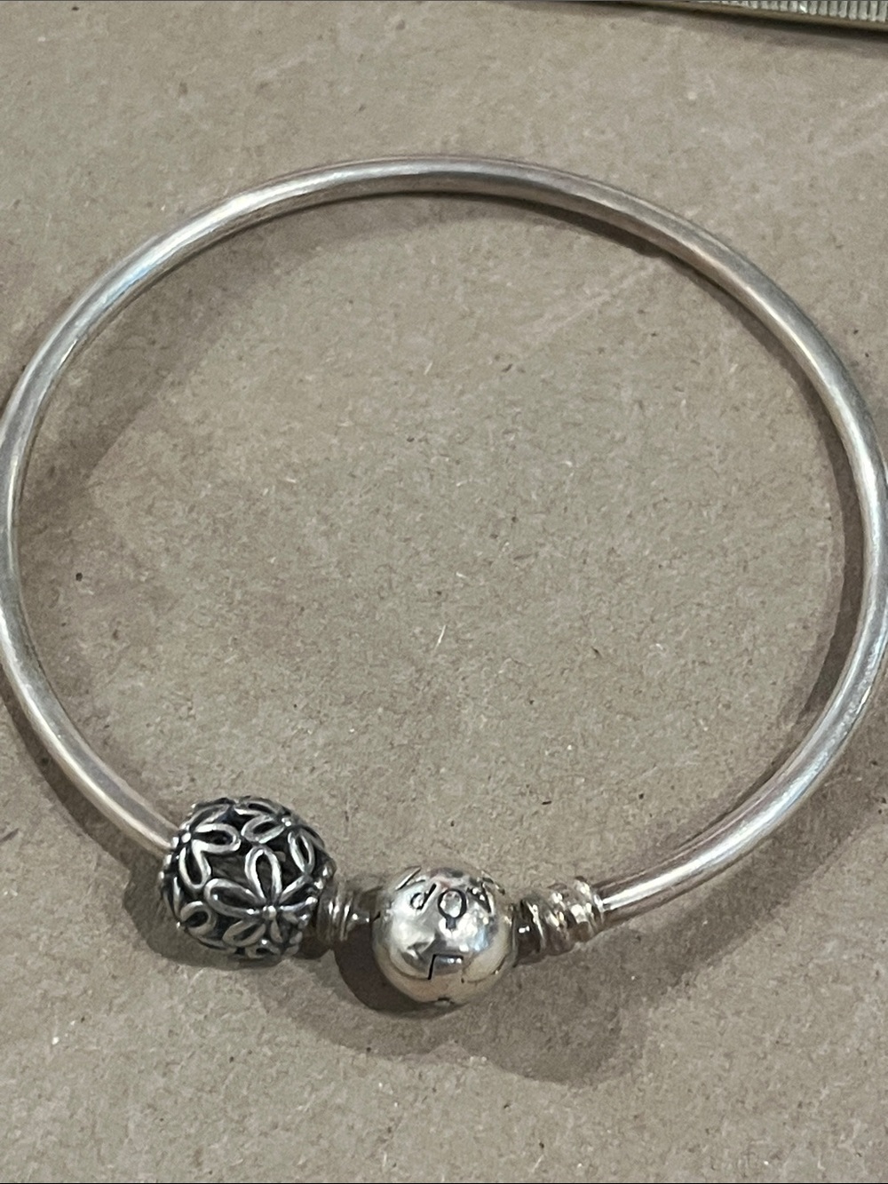 Pandora marked Sterling Silver Floral Charm Bangle Bracelet - Silver - Picture 1 of 5
